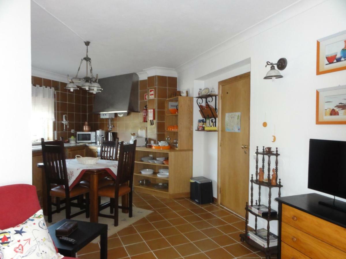 Apartamentos Em Moradia Com Jardim Cascais Ruang foto